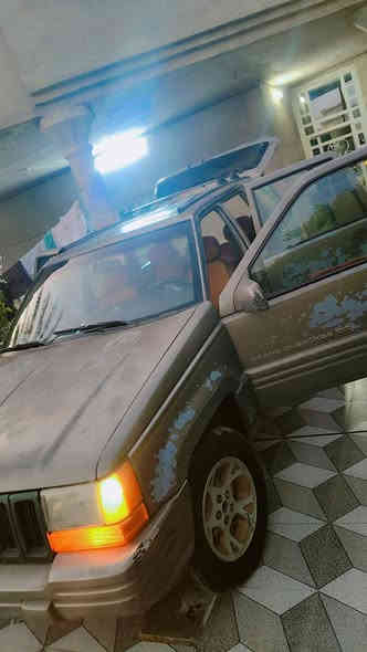 سلام عليكم اخوان جيب موديل 96 مكينه 8 بلادي هيمي كير مكينه بشرط تخم تاير جديد اكسل بشرط صدر جديد امامي خلفي سياره بلاديه بس جارده رقم ديالئ شرط تحويل سنويه نافذه  كهربائيات كله تمام للبيع او مراوس حسب لقناعه مكاني ديالئ لخالص سعر 45 بيه مجال
***********
***********
