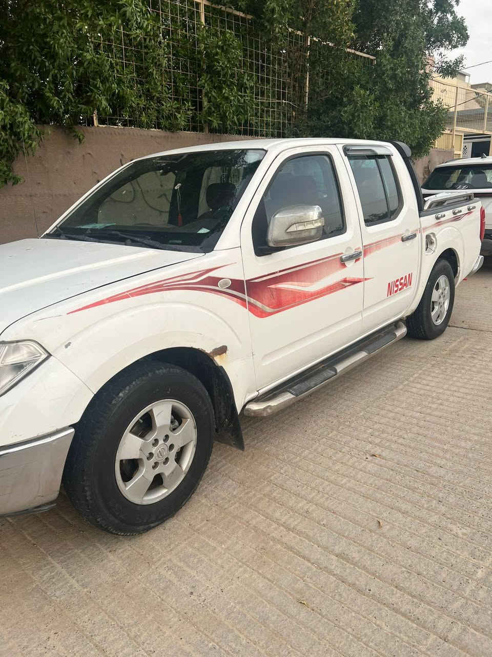 نيفارة ٢٠٠٩
رقم سليمانية
كير ومحرك 3000 VVT 
لا تبديل ولا صبغ فقط الدحجات الموجودة بالصورة
السعر ٦٥ ورقة
***********
