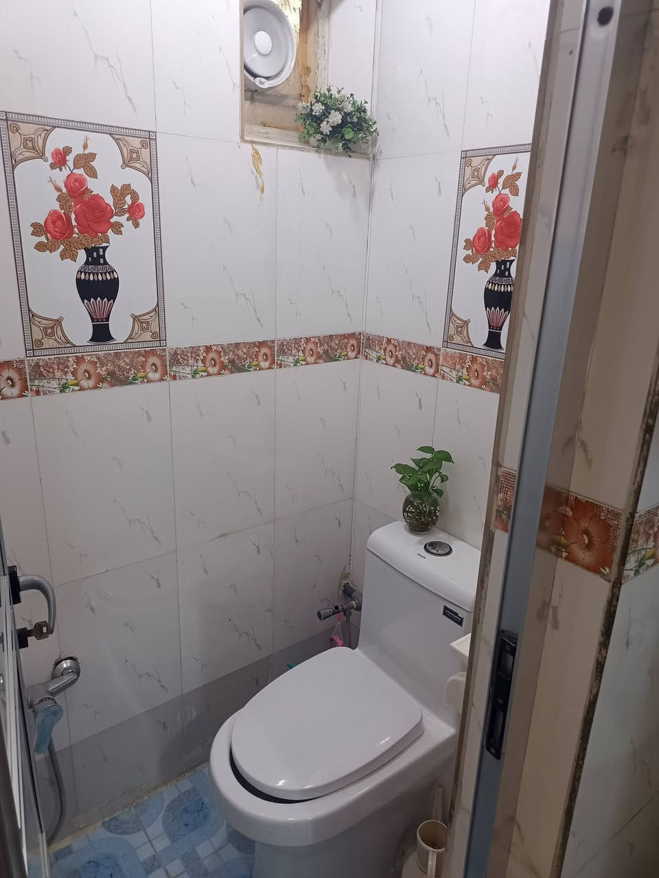 دار للبيع في كربلاء الحر ١٠٠متر طابو صرف خدمات كامل للاستفسار اتصل عالرقم ***********١
