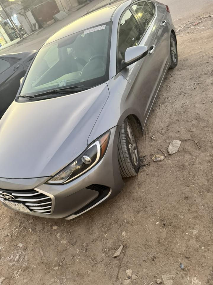 النترا هونداي موديل ١٧ضربت الجاملغ الخلفي والباقي من كلشي جهازة السيارة والسعر والمعلومات اكثر اتصل ع رقم ***********
