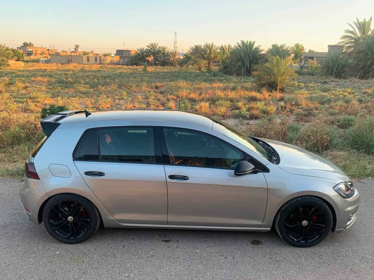 كولف 19  مكينة 1400صبغ حزام اثر شخوط السعر 125 وبيها مجال ابسمي ***********
