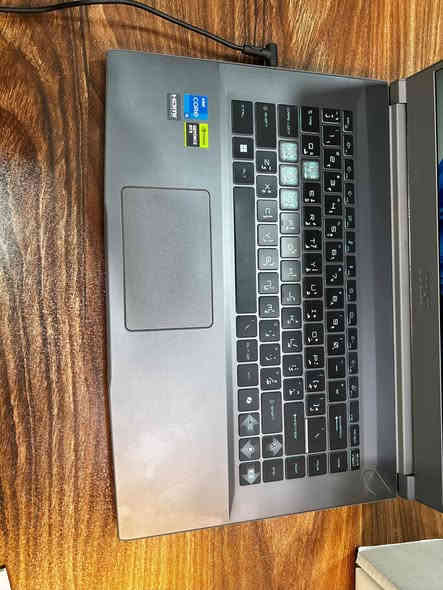 Core i5 
الجيل 12 حرف المعالج H
رام 8
هارد 512
حجم الشاشة 15.6 تردد 144HZ
كرت الشاشة 2050 4GB
رايده ب750 الف وبيه مجال 
مكاني بابل شارع 60/ ***********
