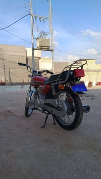 اربع كير للبيع موديل ٢٠٢٤  نضيفه حيل دسك خلفي لايت نامه دائري واشاير ك...