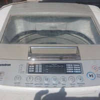 غسالة LG الاصليه فول اوتوماتيك وزن ٢٠ كيلو  للبيع مستعمله نظيفه جدا . ...