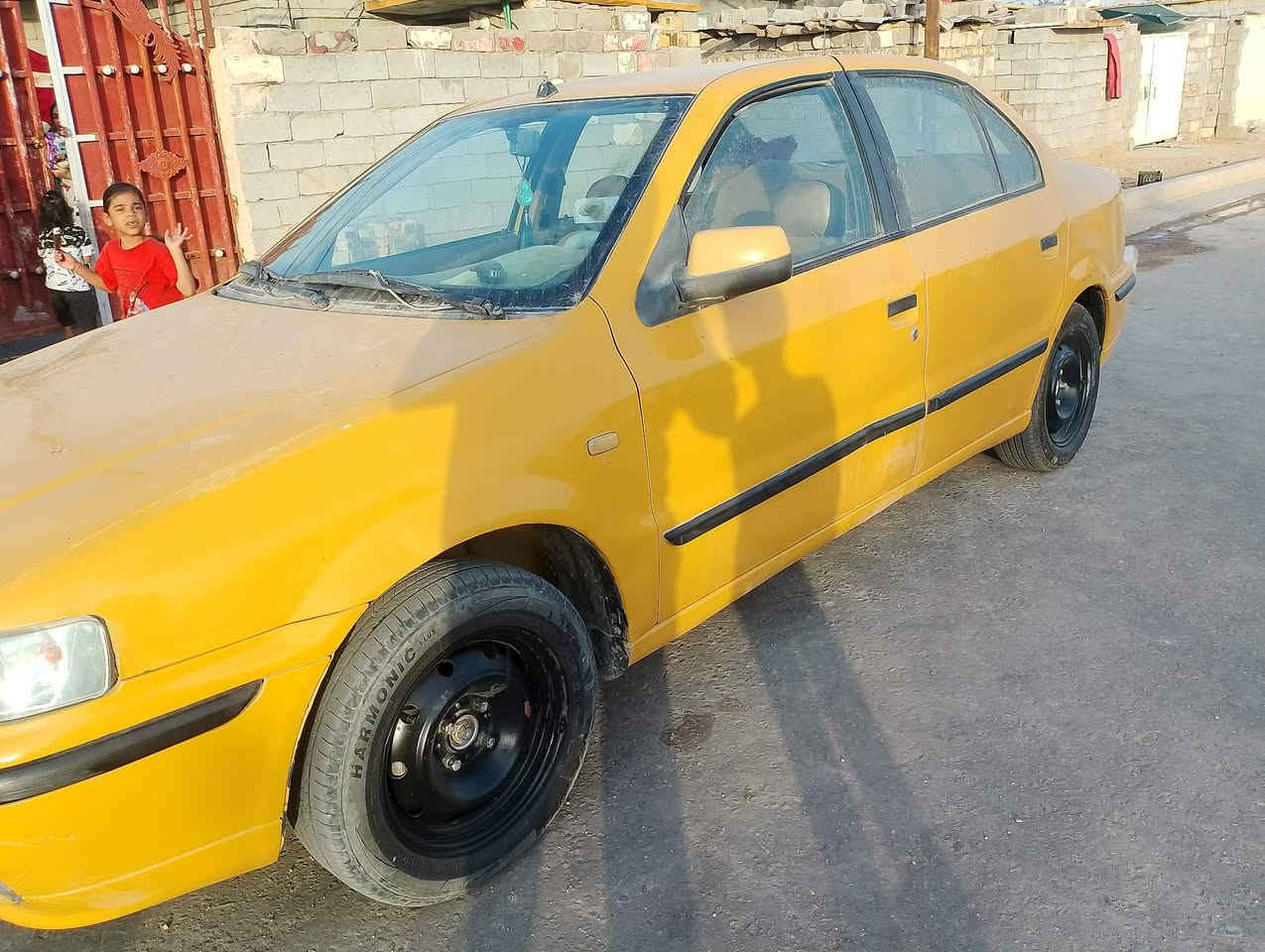 سلام عليكم سمند موديل 12 رقم بغداد مالكها دوانيه يمي مصفره هيهه وغرامات بيها فقط جوملغ امامي معمر نفسه كير محرك ع فحص تبريد ما يشتغل تخم تاير جديد باتري جديد كهربايات كلها شغاله سياره حلوه ونضيفه ومال شغل سعر 28 وبيها مجال بيع مستعجل مكاني دوانيه مركز وهاذه رقمي ***********
