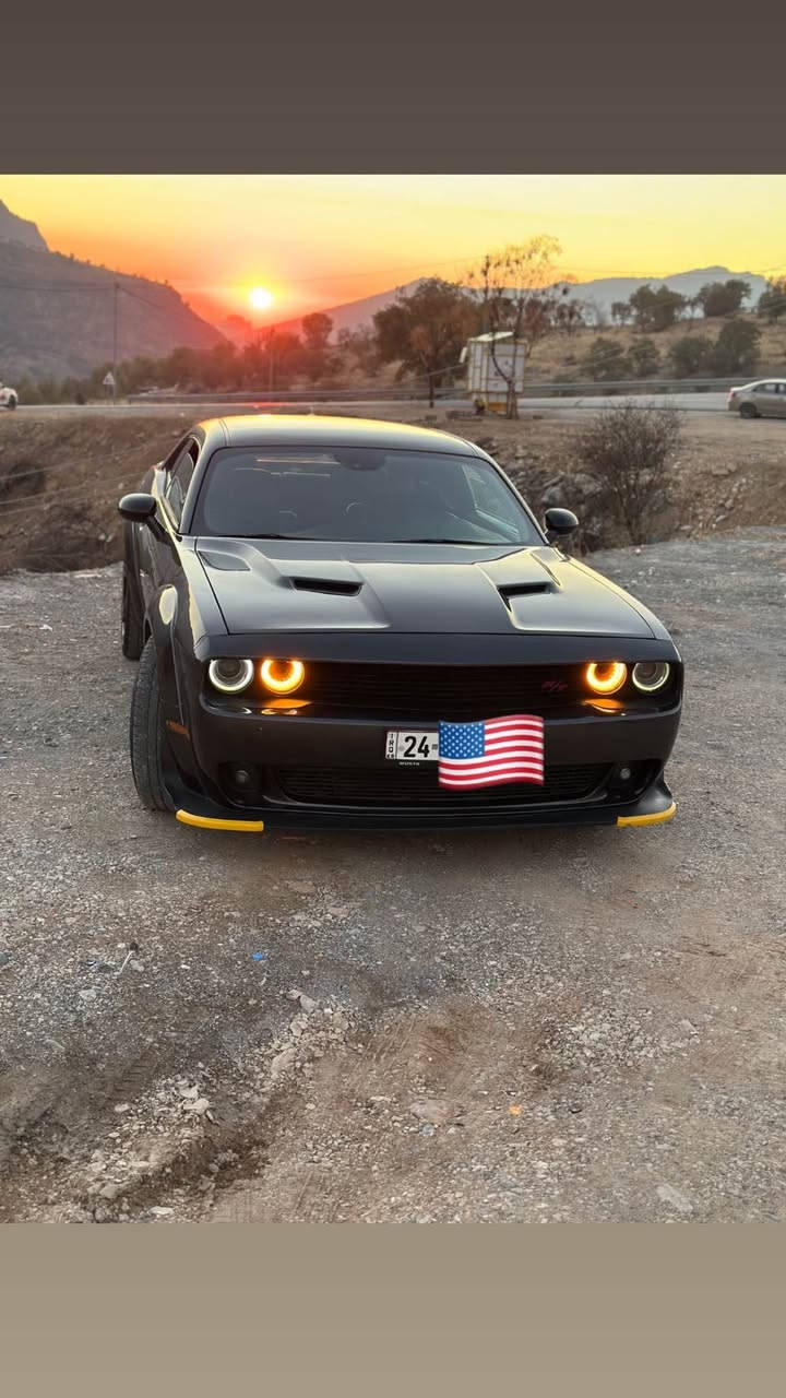 جالنجر sxt ples v6
2015
سعر 165
ماشية 130 الف
فول مواصفات بس بدون فتحه
شاشة جبير
رادارات جانبي
حساس خلفي
كشنات جلد تبريد وتدفئه 
وستيرن تدفئه
سيارة بدون مصرف
طخم وحداديه كوله جديد
كلين تايتل فقط بلعراق صار بيه ربع باب السايق صبغ
بدون ايرباك بدون شاصي بدون دواخل 
سيارة جديدة ونظيفة ومصروف عليه
وايد بدي بدون براغي سليكون وصارله اكثر من سنتين والحمدلله مافد يوم نشلع
وياله جدد وتايرات
سيارة مصروف عليه ونظيفه ماشاءالله
*********** دهوك, العراق
