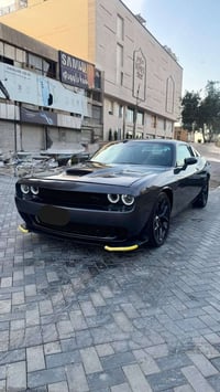 جالنجر RT  موديل 2023  محرك V8 5700  گير اوتو  السيارة ماشية 35,000 كي...