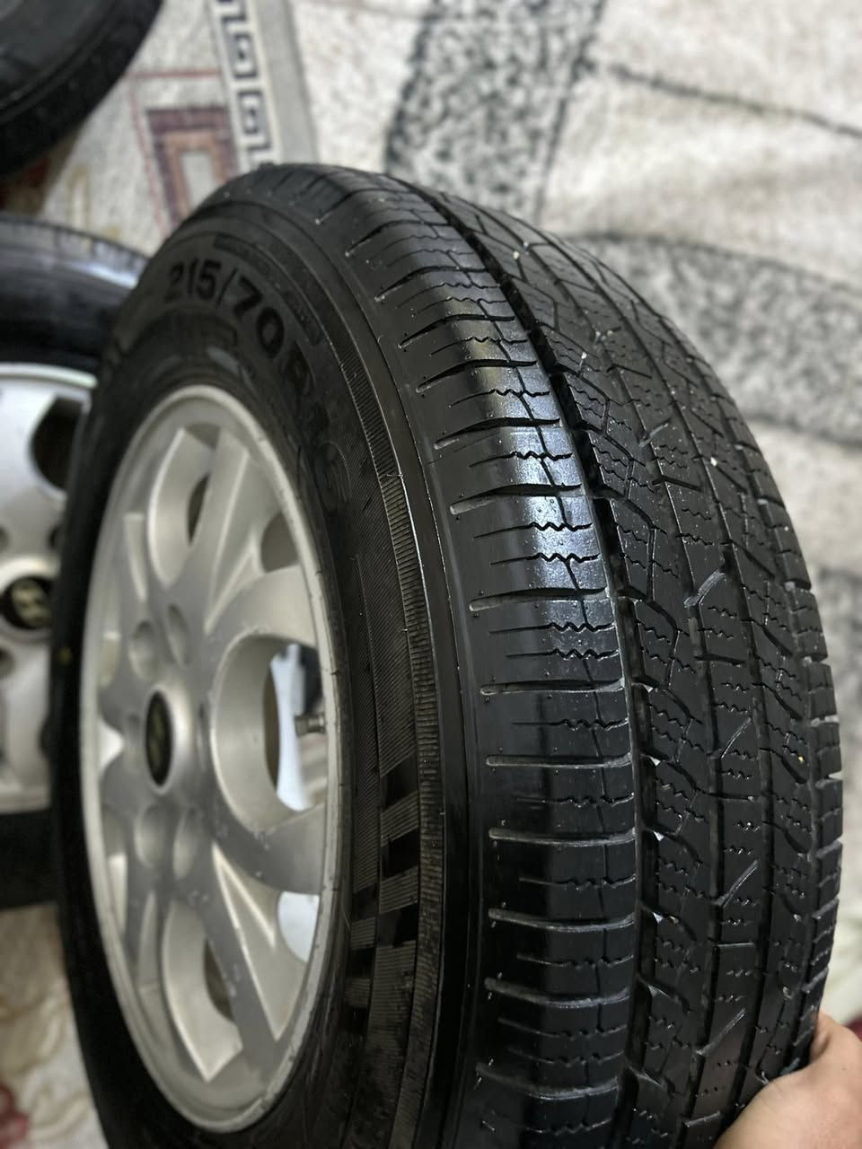 السلام عليكم. مكلف بالنشر للبيع ويل 16 مع التايرات سياره ستاركس التاير صــآر اسبوع من شديته المكان الناصرية قضاء النصر الاستفسار على 
الرقم***********
