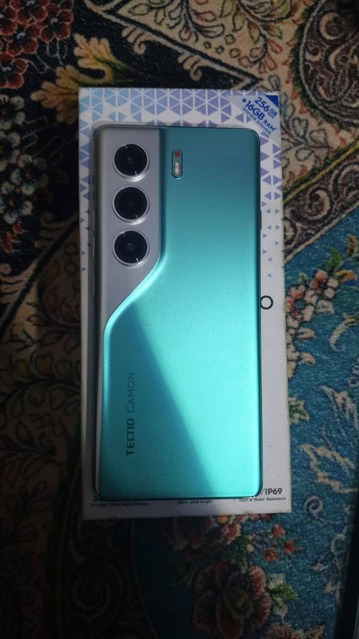 تكنو كامون 40 برو
🔥مدعوم بذكاء الصناعي 
💧 مستخدم ١٠ يام
✅ شاشة 144 هيرتز قياس 6.78
✅ 50 ميجابكسل كاميرا خلفية من SONY
✅ بطارية 5200 ملي امبير بقدرة شحن 45W
✅ معالج Dimensity 7300 (4 nm)
✅ سعة تخزينية 256 
✅ ذاكرة عشوائي ممتدة بسعة  (8+5)
✅ نقاوم للكسر والماء 
✅   إخوان مراوس بايفون شعندك نزل ما عندي توصيل مكاني بغداد ابو غريب ***********راسلني واتساب
