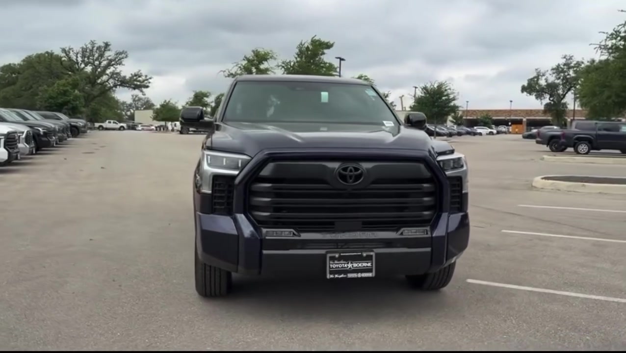 البيع بسعر البنك المركزي ..
🇺🇸2026 TOYOTA TUNDRA LIMITED
🇺🇸تويوتا تندرا ليميتد 2026
🇺🇸كلين تايتل 
🇺🇸مدة الوصول 50يوم 
🇺🇸موقع السيارة ولاية تكساس .بورن 
💎محرك بنزين i-FORCE V6 مزدوج التوربو (سعة 3.4 لتر).
💎عجلات ألومنيوم قياس 20 بوصة.
💎مقاعد مكسوة بجلد "SofTex
💎مقاعد امامية مدفئه مبرده 
💎فتحة سقف بانوراما
💎نظام صوتي متميز (JBL) بـ 12
💎Apple CarPlay/Android Auto
💎نظام التحذير من الاصطدام الأمامي واكتشاف المشاة.مثبت السرعة التكيفي الذكي.نظام التحذير والمساعدة في البقاء داخل المسار.مراقبة النقطة العمياء (BSM) مع تنبيه حركة المرور الخلفية.كاميرات محيطية بزاوية 360 درجة.
تواصل خاص ..


**إذا كنت صاحب هذا الإعلان وتريد حذفه لأي سبب، رجاءا أرسل رسالة إلى الدعم الفني**