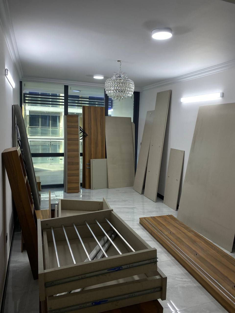 � حاير بنقل أثاث بيتك؟ الحل بسيط وي الإبداع!

نهدف إلى تقديم خدمات نقل أثاث منزلي متميزة وبأسعار مناسبة، مع ضمان سلامة الأثاث ورضا عملائنا في كل خطوة.

🔹 ملاحظة: جميع الموافقات الأمنية تتكفل بها الشركة

✨ خدماتنا:

 • نقل الأثاث المنزلي بكافة أنواعه (غرف نوم، مطابخ، مكاتب، سبالت، أجهزة كهربائية)
 • تغليف الأثاث بمواد عالية الجودة لحمايته من الخدش والكسر
 • فك وتركيب الأثاث باحترافية ودقة عالية

💼 مميزاتنا:

 • فريق عمل مدرّب وذو خبرة
 • معدات حديثة ومتطورة
 • أسعار تنافسية مع خصومات مستمرة
 • تغطية تأمينية شاملة أثناء النقل

📞 للاتصال والاستفسار:
***********

📍 الخدمة داخل بغداد وجميع محافظات العراق

الإبداع لنقل الأثاث
نضمن لك تجربة نقل سلسة وآمنة بكل احترافية.
اتصل بينا اليوم وخلي النقل علينا.
