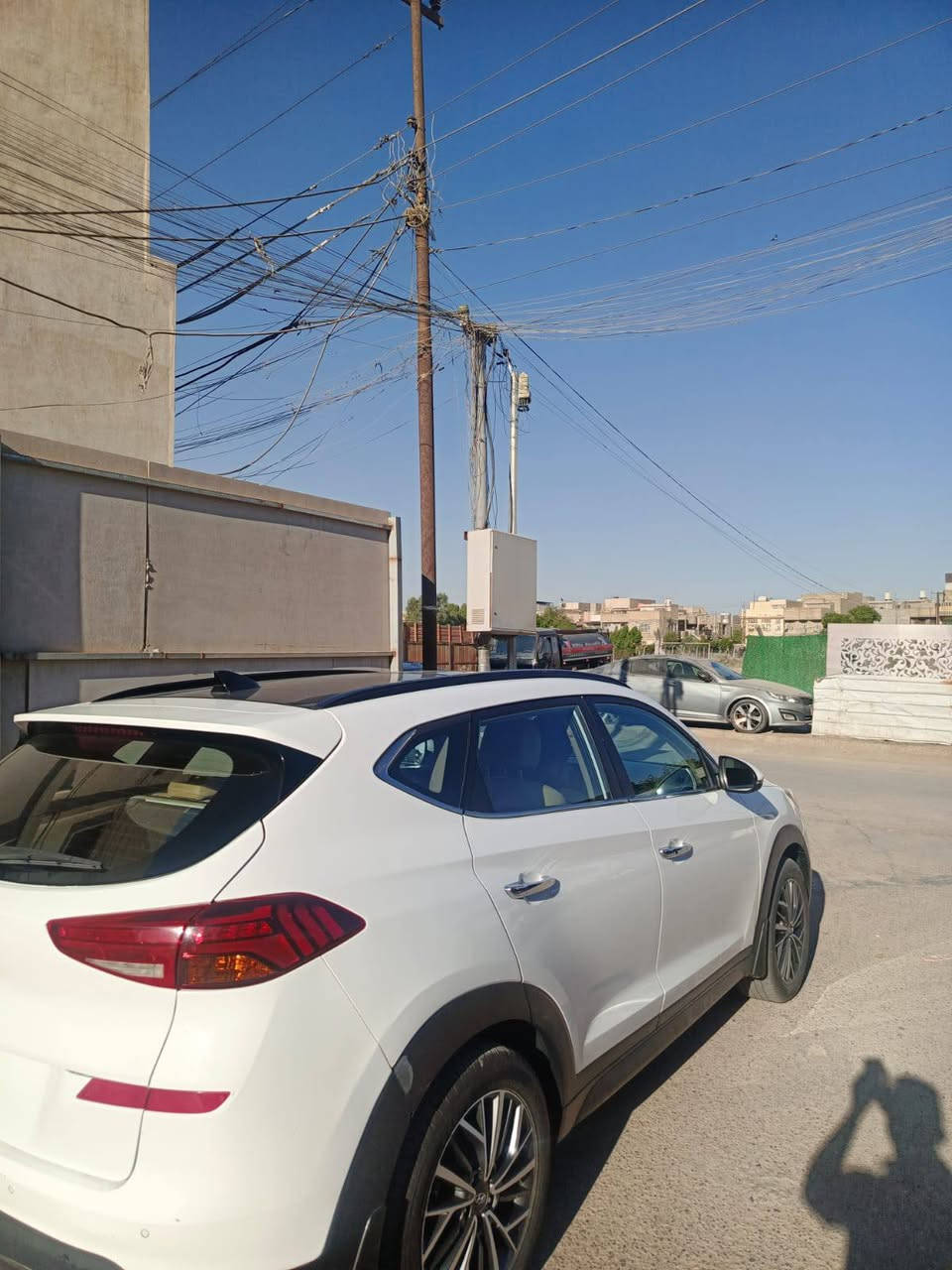 السلام عليكم
سياره توكسان خليجي 

موديل( 2020)

فوووول مواصفات ١/١ البانوراما 

بيها تبديل باب السائق قطعة اصلية بدون صبغ وربع جنطة صبغ  المحرك و الكير كفاله من فتح 

رقم بغداد الدولي الجديد

 مشروع وطني

ماشيه 100 الف

السيارة ب اسمي 

يعني من كلشي كاملة الياخذه مجرد تحويل ثاني يوم

مواصفاته /

لايت 5عدسات

بانوراما وبصمة تشغيل

بصمة ابواب

٣ انضمة قيادة

2كرسي كهرباء

أريل نفكيشن

شاشه ابل كار بلي البلادية مال توكسان 

شاحن واير ليس 

ثلاجه بلجكمجه

محرك ٢٠٠٠ دوش

اي بي اس

فول تحكم ستيرن

حاجب نهاري 

حساس امامي

حساس خلفي

كاميرا خلفية دوارة

مري شفط ويا القفل

سايد بريك بلرجل 

نضام ترحيب

ويل ١٨

مخرج Aux 

مخرج usb

مثبت سرعة

اشاير بلمري

يدات نيكل 

قطعتين تبريد

والسيارة داخله هزه جديد 

ومجدد السنوية 

ومتحول الرقم الجديد 

يعني الياخذة مجرد تحويل سنوية لل2031 + تخم تاير جديد  للاتصال *********** 
السعر 195 وبيها مجال
