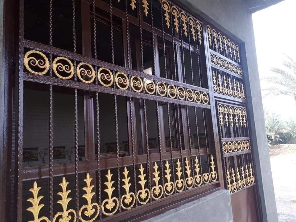 صبغ وتنضيف جميع انواع البيبان والشبابيك شغل درجه اولى
لاستفسار ***********
