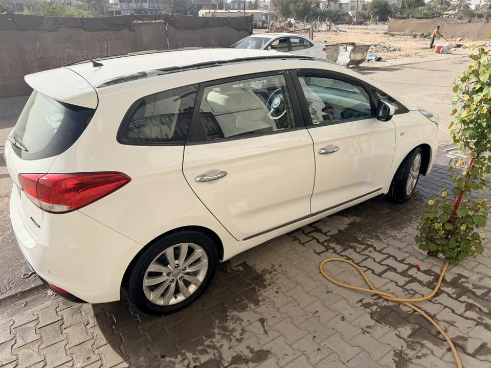 كيا كارنز موديل 2015بغداد دولي باسمي
هزه فحص جديد 
ابيض اللون  
7 راكب 
محرك 2000 دوش 
خليجيه مكفوله من الصبغ والتبديل بيها كم كرت اثر تشليع الصبغ  
تدفئه تبريد 
حساسات 
شاشه وكامره 
وحساس خلفي 
طخم تاير
لايت لد
كشاف 
السياره جاهزه من كل نقص العنوان النجف الاشرف  السعر 132  وبيه مجال


**إذا كنت صاحب هذا الإعلان وتريد حذفه لأي سبب، رجاءا أرسل رسالة إلى الدعم الفني**