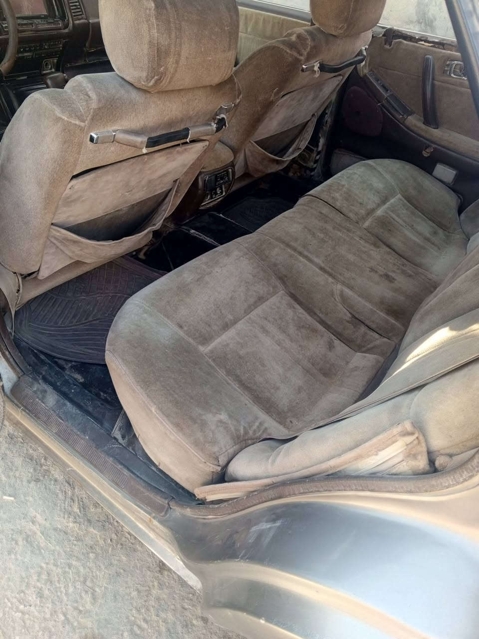 السلام عليكم سياره هارتوب نظافتها زينه مكاني  كربلاء   رقمها بصره السعر 28  اريد سياره تكسي اراوس  بيه حسب القناعه ***********
