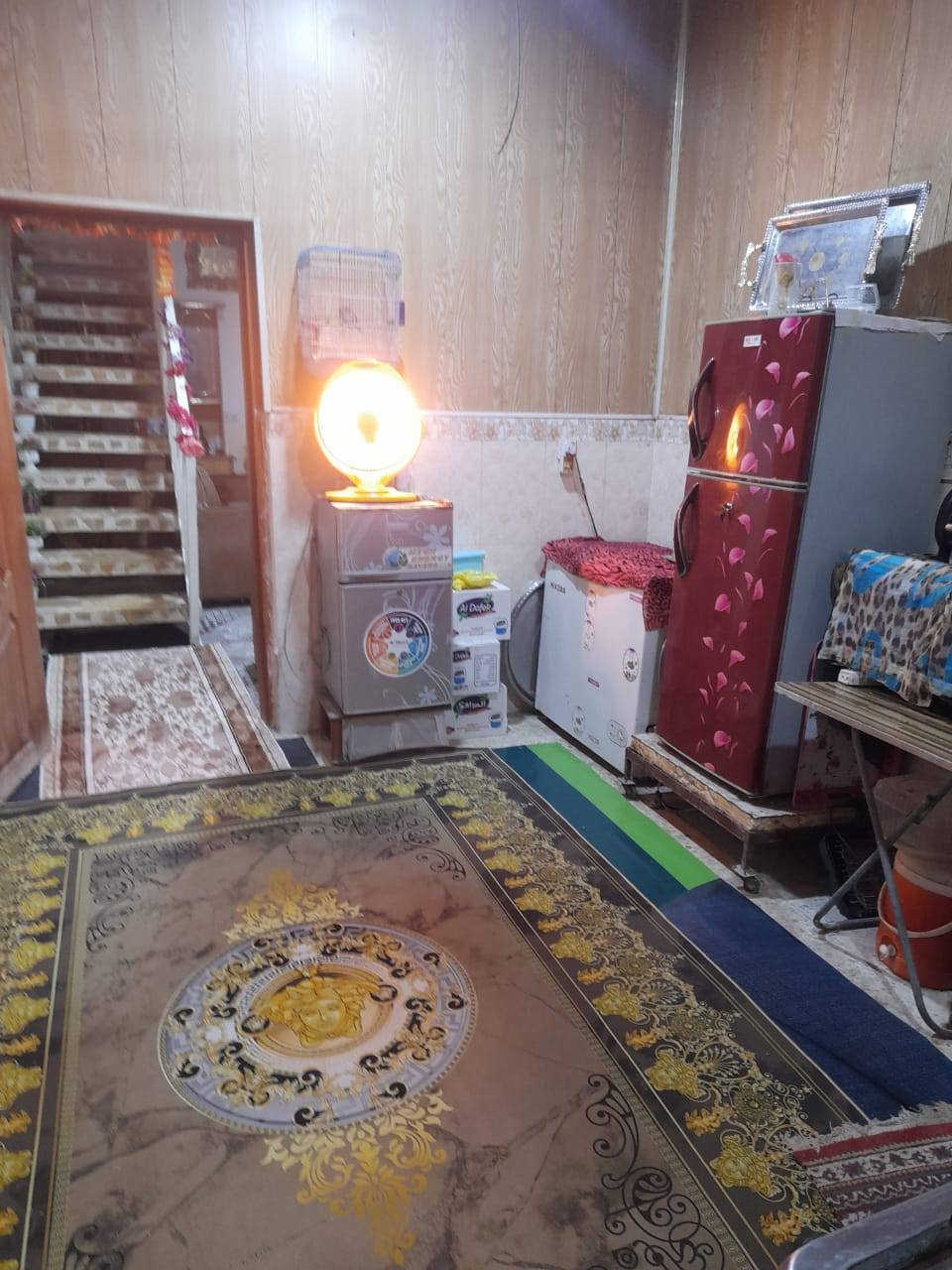 الدار للبيع ا لمساحة  ١٥٠ متر البناء بلوك طفيلي والاساس صب مسلح ويحتوي ٢ غرف واستقبال وصاله  مجهز بورك وسقوف ثانويه ومطبخ وطارمه وحديقة  كاشي وسيراميك العنوان شارع المطار القديم مقابل صيدلية الالفه  فرع متوسطة سيد البلغاء حكوميه  الدار قريب  ٣٠ متر عن الشارع العام السعر ٤٥ وبي مجال 
*********** 

***********٠ مكتب بركاة  ام البنين قرب أسواق فدك مقابل شارع السبيس شارع سايدين المطار الجديد
