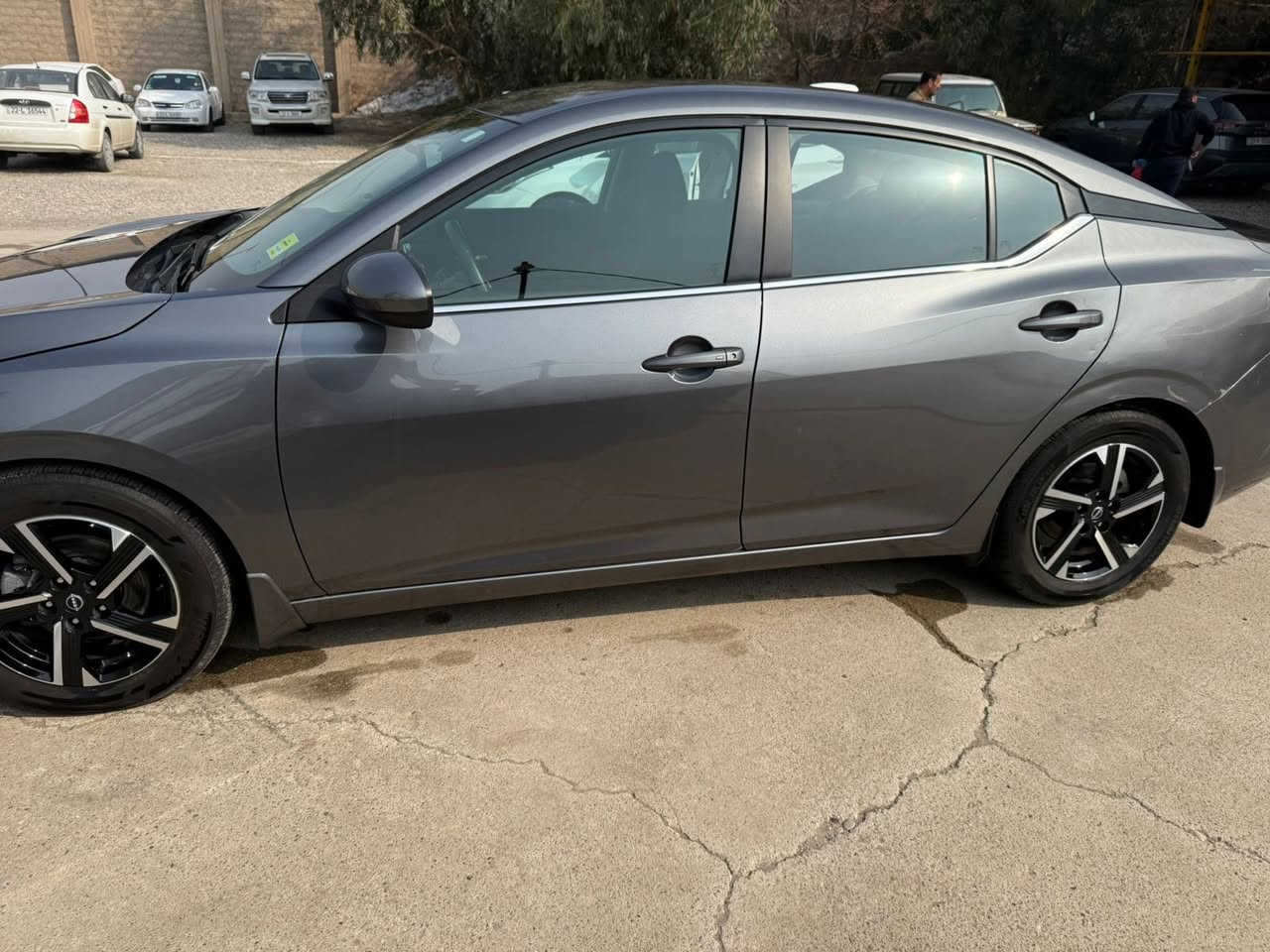 سنترا 2024 ماشية 10 الف موصفات SV لون نفطي
سيارة بيه بونيد وجاملغ سكن امامي صبغ وتعديل خفيف بجاملغ خلفي لاغيره بدون اثر دواخل شواصي سليمة
ارباك سستم رقم كاتي يعني تترقم شمالي فقط 
مكان سيارة 🚙 كركًوك سعره 129 بيه مجال للطيبين 
***********
