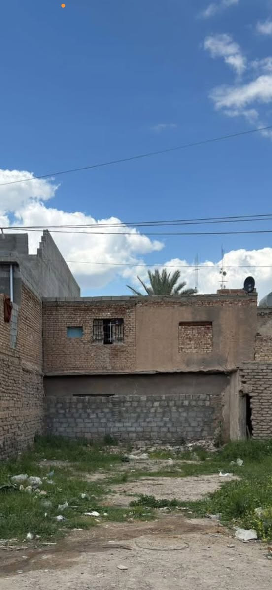 نصف قطعة للبيع. 125 متر.   واجهة 6.25 نزال 20 
الموقع حي الجبيرية الأولى  

شارع 15 
 من جهة سوك مريدي   الشارع الي قبل مستشفى جمال 
 كما مؤشرة  في الدائرة الحمراء 
للأستفسار اكثر عن السعر وباقي التفاصيل 
***********
مكتب العباسي للعقار

