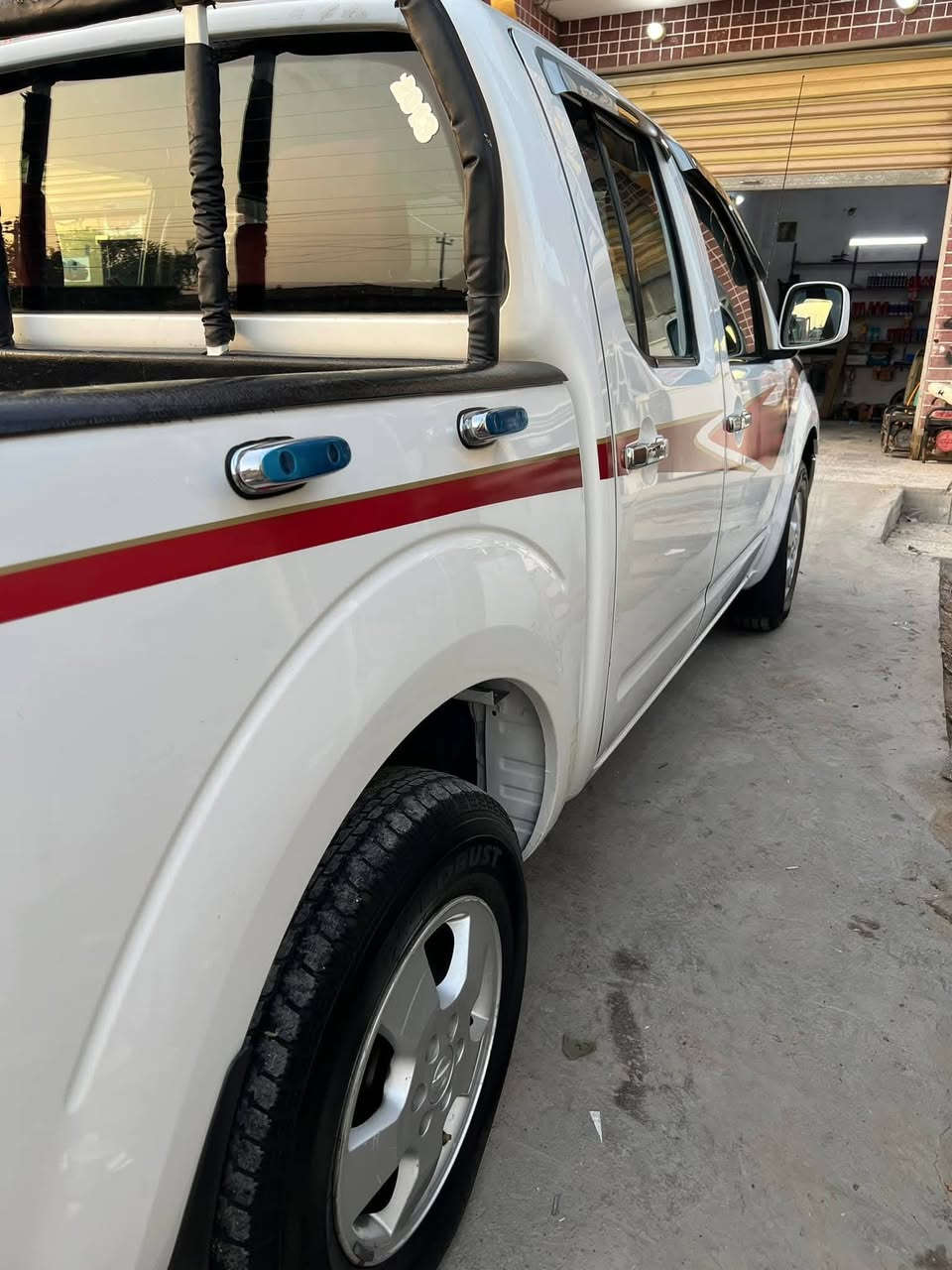 ‏سلام عليكم
‏من رخصة الادمن 
‏نيسان نيفارا موديل 2013 رقم واسط بإسمي إنكليزي كفالة عامة  هزة جديدة بشهر الثامن تحويل مباشر محرك وكير مكفولات لا تنقيص ولا تبخير صدر جديد تخم تاير ادامة كاملة منظومة البنزين راديتر جديدة  السيارة بغداد  السعر١٢٥ وبيها مجال    مال جيه للأستفسار الإتصال على الرقم ***********  الرجاء عدم التعليق الشراي يتصل فقط
