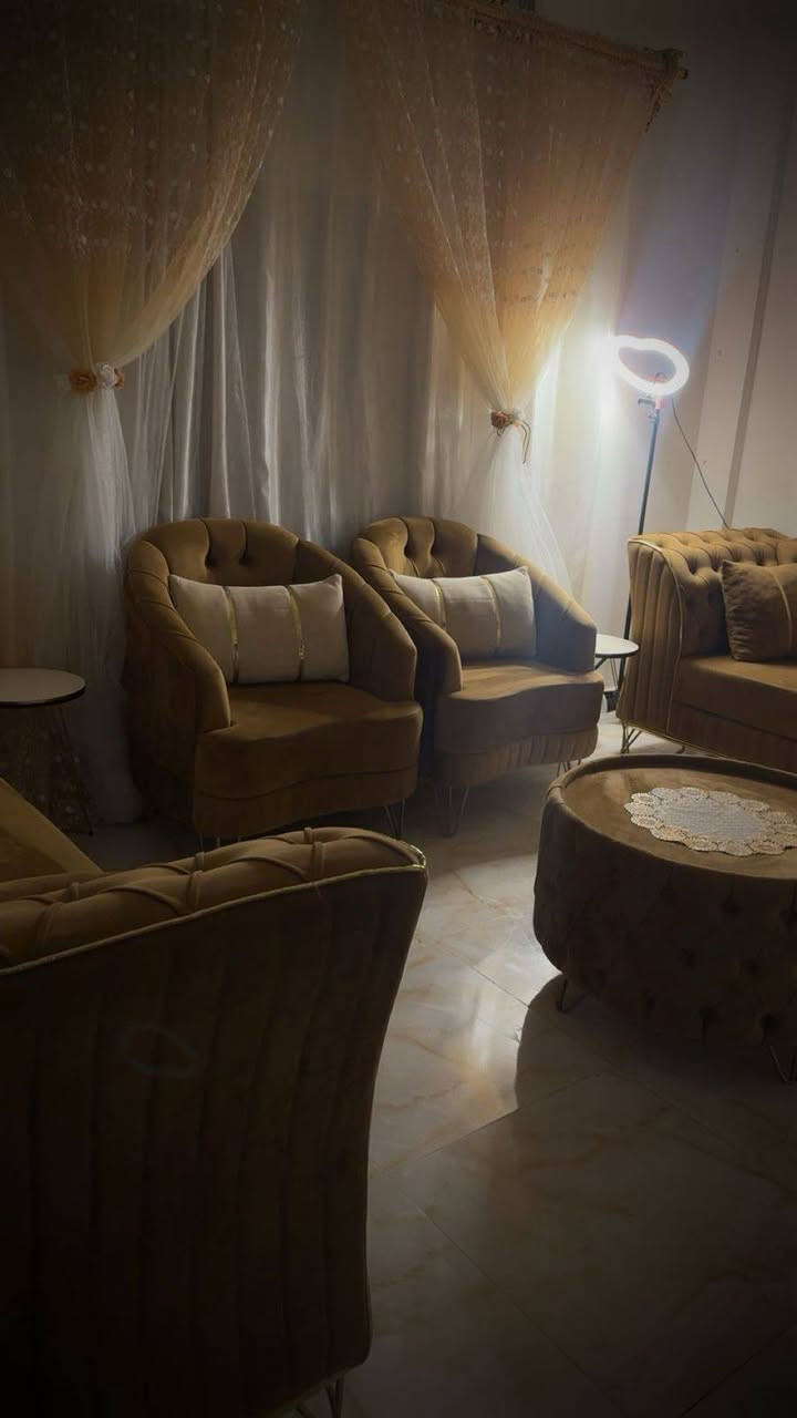 سلام وعليكم قنفات تفصال جدد لا كسر ولا شك سعرهن 800 الف عنواني 
البصره الزبير لستفسار
***********
