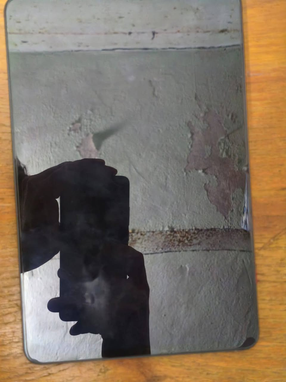 ايباد ريد ماجك استرا واحد تير بايت ويا شاحنته الاصليه و كفره الوكاله و شاشته الوكاله بيه فطور الجهاز كلشي ما بي نضافه فول بي شخطه صغيره كلششششش من يم شحن علا ايطار مثلا ما موضح بل صوره  سعره مليون200وبيه مجال مكان ديوانيه رقم للاستفسار *********** وتساب
