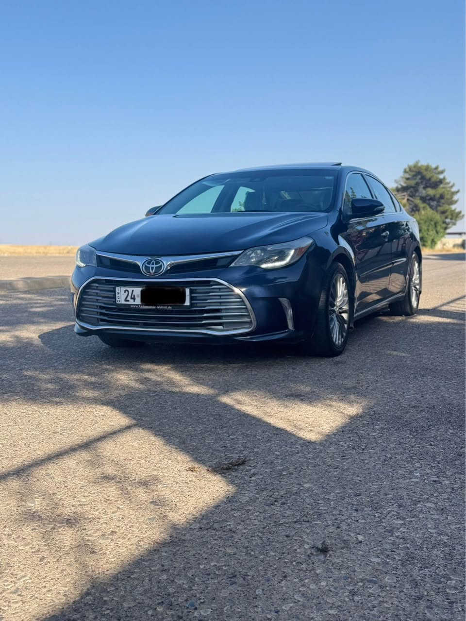 تويوتا افلون 2016ليميتيد فول مواصفات
كوشن سينكو بشت ساردو كه رمه سلايته 
سياره 3 موده( eco-spor-normal) 
لايت سينكو بشت ليده 
به رده شه ريكه يه 
سياره بس رلع بولند بغ بى داخلي بي ايرباكه 
112 هزار مايل جويه دينار مصرف تيدا نيه 
سعر205 مجال هه بيت 
*********** اكر, نينوى
