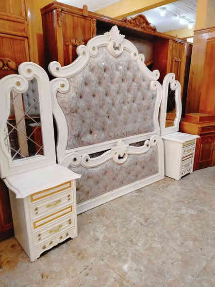 السلام عليكم غرفه مستخدمه عنوان واسط العزيزيه شارع*********** التربيه سعر مليون 150
