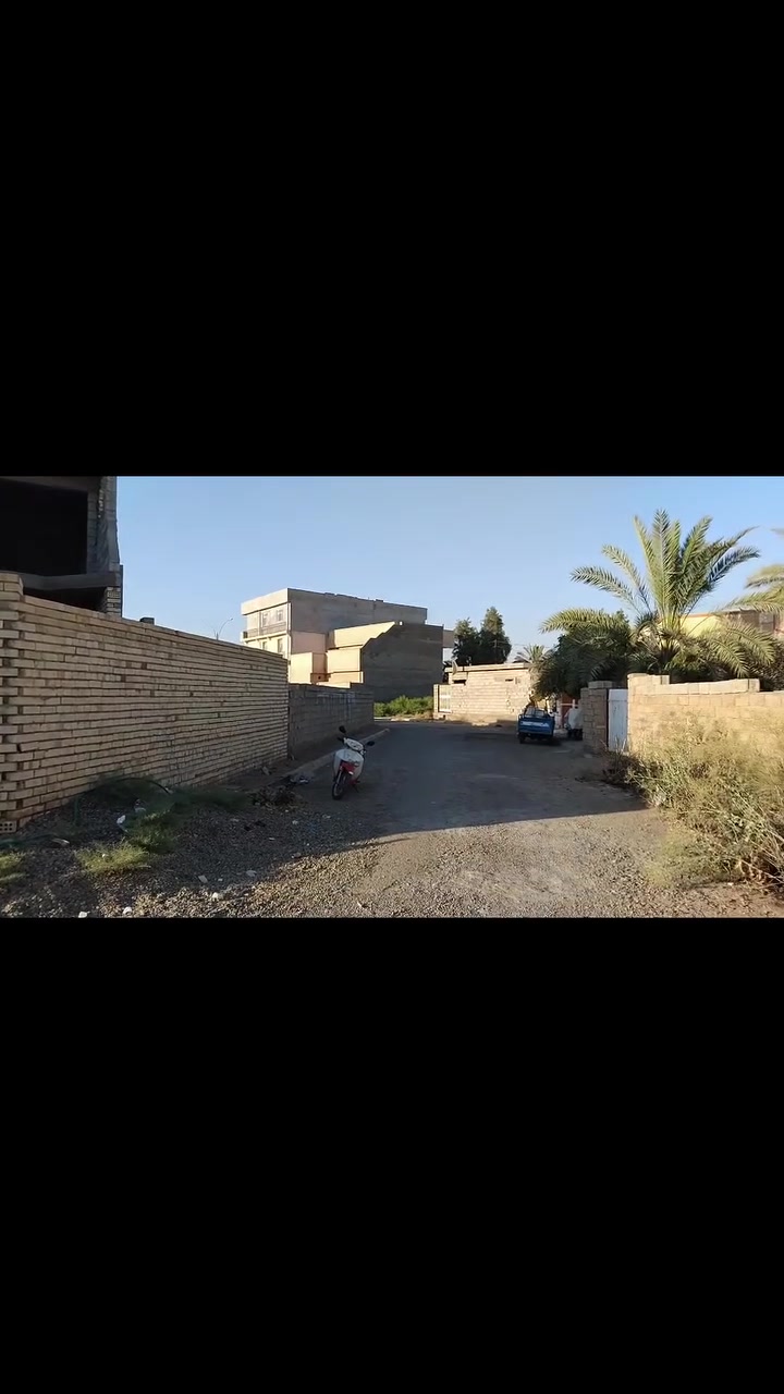 يالله على بركة الله هيكل طابقين مسكف للبيع ركن طابو صرف حجه تحويل مباشرمساحته 243م عنوانه بلد  جمعية الامام قرب شارع العام  الطابق الأول كله بناء طابوك والطابق الثاني بلوك يتكون الطابق الأول من 2غرفتين منام صاله مطبخ استقبال كبير ومجموعه صحيات كراج سياره مع حديقة الطابق الثاني يتكون من 2غرفتين منام سويت مع صاله وصطحين بيت كلش حلو ومرتب الياخذه ميخسر اتصال*********** السعر 120 وبي مجال
