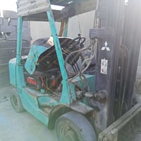 رافعه شوكية للبيع موديل 2002 مكفوالة 3حركات مكينة بلادية فور اس  جب عا...