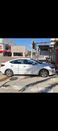 سياره الانتره رقم بغداد ثاني يوم احولك للبيع نضيفه كلش  محرك دوش 2000 ...