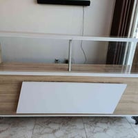 ميز مشتغلة بيدي • ١٨٠×٤٠سم • انارة داخلية