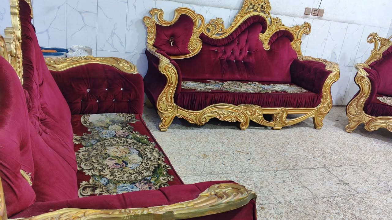 تخم ملكي عشر مقاعد نظيف
سعره 380 وبي مجال لمكان بغداد  
يوجد توصيل بكروه ب واتساب
***********
