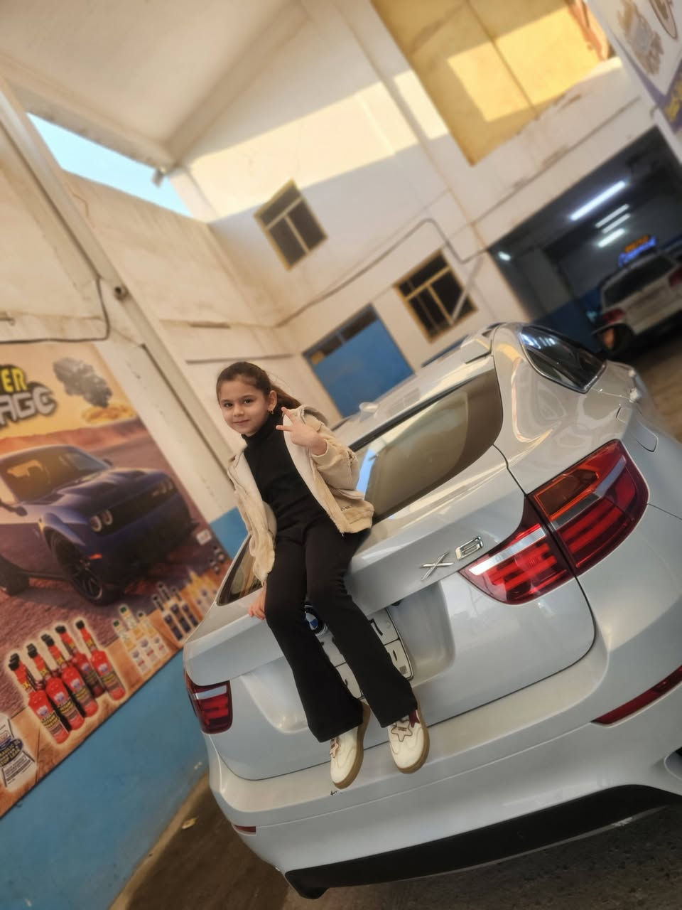 سلام عليكم اخوان السعر 125 مكان السياره موصل
X6 2013 50i x drive فول مواصفات
احلى x6 راح تشوفها بالواقع اجمل بكثير
السياره مصبوغه عام صبغ درجه اولى ب ١٣ ورقه 
حادثها مبين بالصوره مبدل قماره شرط الشغل بلاد و السياره كدام العين كاعده فول ١/١ 
السياره تمشي وين نا تريد تروح بيها عادي
حسب الفحص اثر تبخير ممكن بسبب سنتر مختلف 
المحرك  شويه يحتاج ترتيب  حتى لا تكلي طلع هيج و هيج
تجي تشوفها تقتنع و تاخذ
نواقصها بيها خربطه بالمحرك يطلع جيك انجن الكبير بس 
و برمجه frm الباقي كله شغال و حلو 
السياره ما عندي مجالها و محتاج اريد ابيع 
انطيك وياها غراض محرك كامل مفتر يطغ تسوي ادوات الك 
و هوايه شغلات تفيدك اذا ترتبها اخوان السياره كلش حلوه بس والله مجال ما عندي و صاحب السياره سكن دهوك يحولك شوكت ما تريد


**إذا كنت صاحب هذا الإعلان وتريد حذفه لأي سبب، رجاءا أرسل رسالة إلى الدعم الفني**
