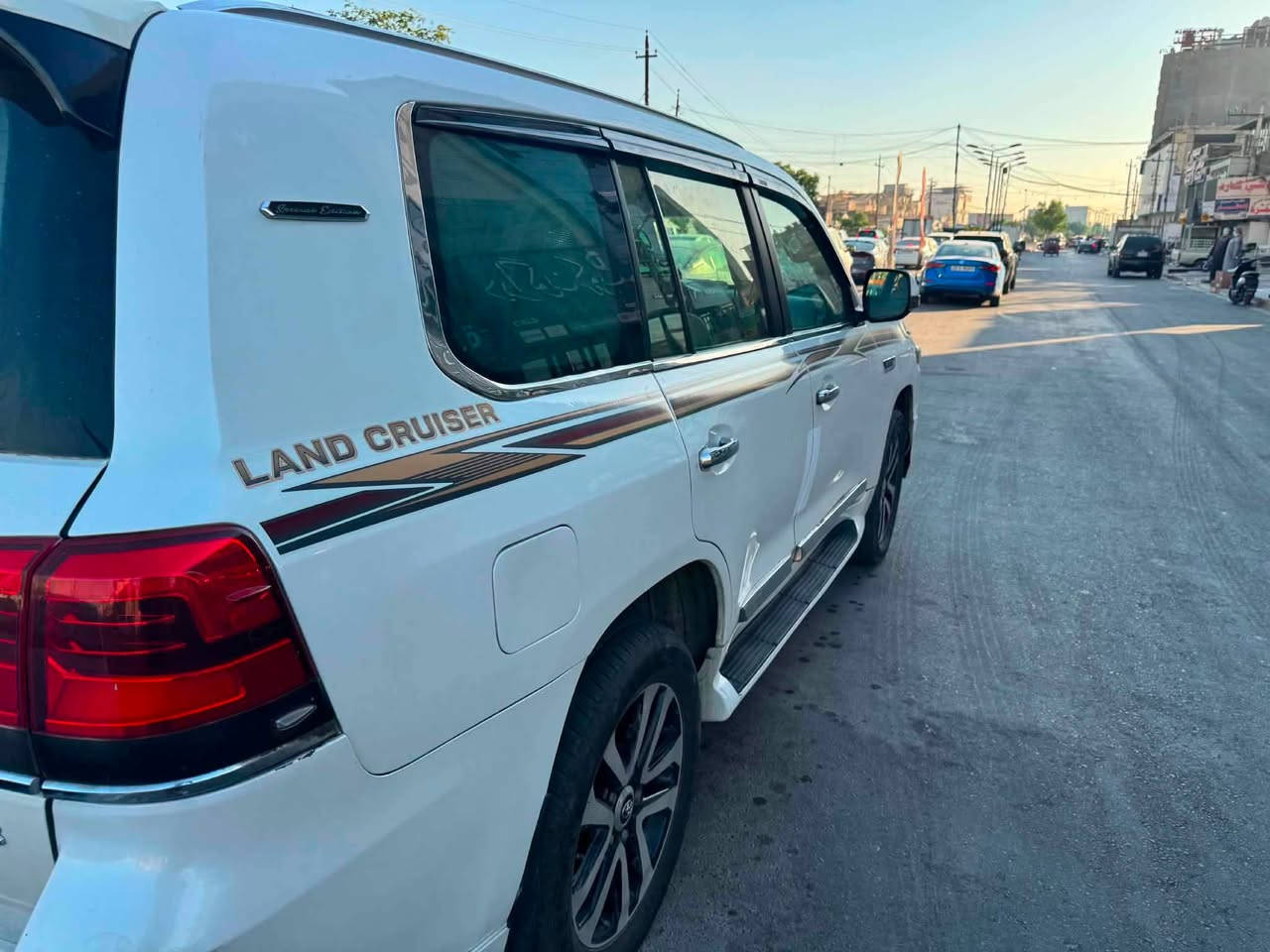 السلام عليكم 
مكلف بل نشر اتصل على الرقم 

مستعجل على البيع 

🛑لاندكروز 2009 محدث 2021 

السعر.💸 208💸

صبغ عام اثر تجيه 

رقم بغداد سنويه وهزه جديده البارحه مسويها 

كير مكينه صدر تبريد بشرط 
شاصي لغد مكفولات مابيهن ضررر 

‏مكنها بغداد زعفرانيه 

☎️***********☎️
