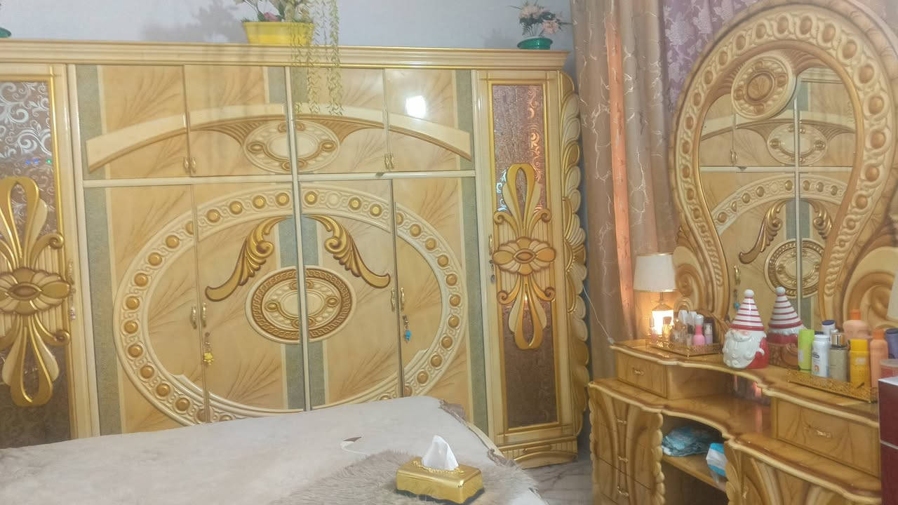 سلام عليكم غرفه للبيع اخشاب صاج تصميم تركي السعر خاص رقم الوالد بي واتساب واتصال *********** مستعجل عل بيعه

