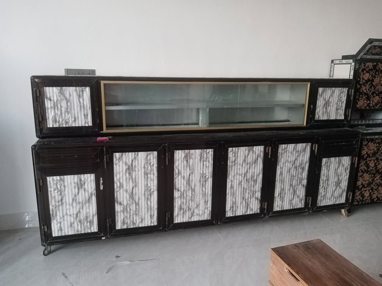 يوجد كاونتر ثلاث أمتار الاستفسار على هاذا الرقم ***********
