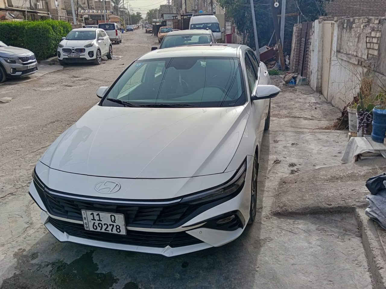 بسم الله الرحمن الرحيم 
للبيع بدون مراوس

النترا 2025 كوري خليجي وكالة الاولى 

عداد المسافة 23106k وقابل للزيادة 

السيارة مكفولة كفالة عامة عدا البنيد مبدل بنفس اللون .. بدون قطرة صبغ + طخة بسيطة بالجاملغ الامامي الايمن لحد الان على وضعه اثر حادث دراجة  كما موضح بالصورة والباقي كفالة ...  شرط تأخذها على السونار

صيانة سيرڤس كامل كله بل شركة 

السعر 175$ قفل من الاخير  .....

مكان بغداد المشتل 

الشراي يتصل بالرقم فقط 
***********
