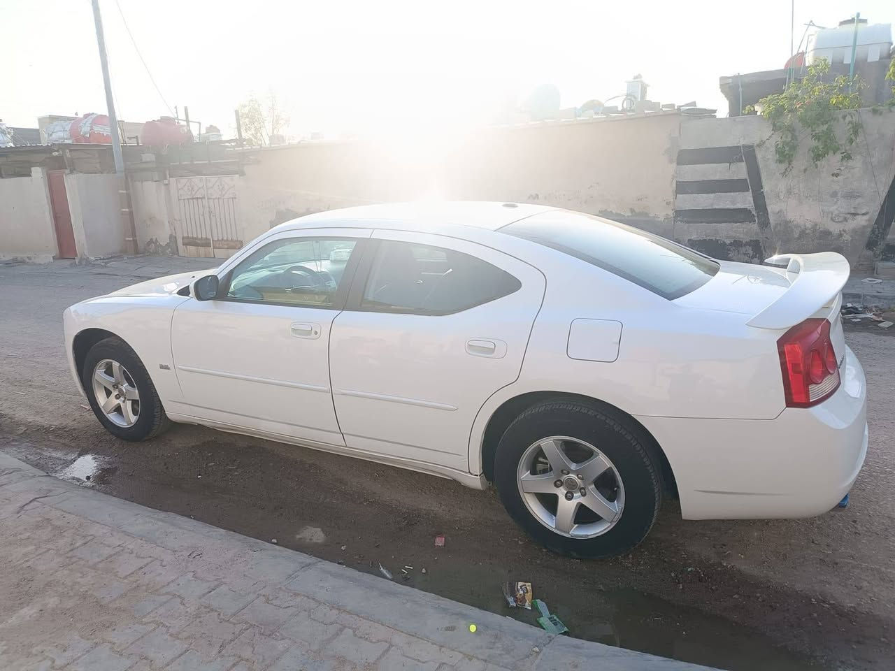 السلام عليكم سياره جارجر مديل 10 باسمي رقم نكليزي
سياره كفاله فقط باردات حداديه 100/100 تبيرد ثلج
رايدينها ب115وبيها مجال
مكلف بل نشر هاذ رقم راعيها 
شراي يتصل وبخدمته: ***********
