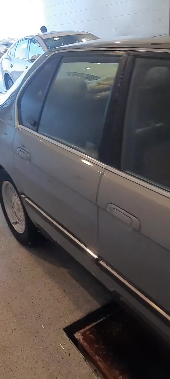 Bmw 730 محرك  ٨ باسمي ١٩٩٣ فول رقم الهاتف ***********
