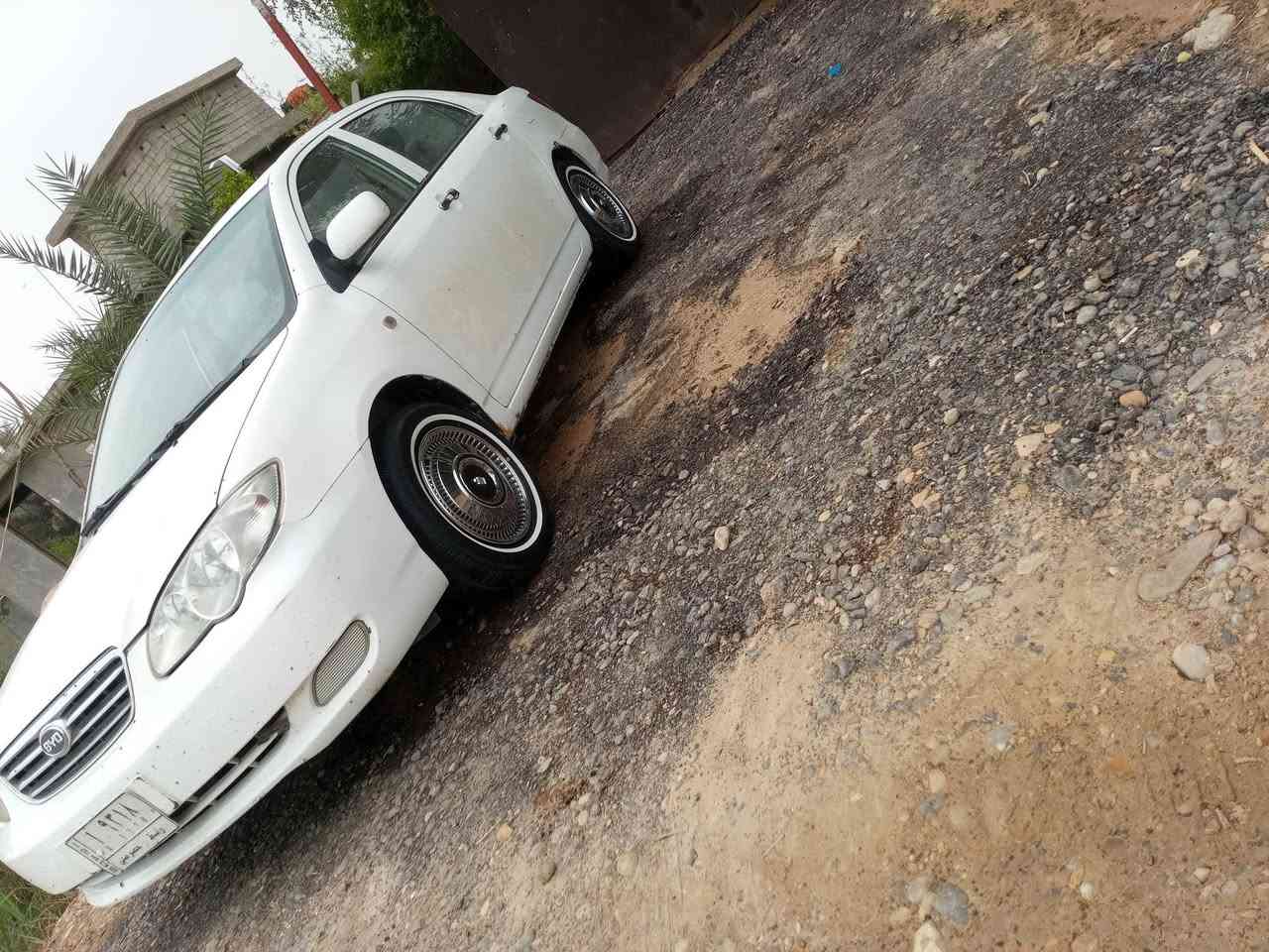 السلام عليكم بي واي دي 2013 للبيع مقفوله كفاله عامه جير ومحرك وتبريد وتدفئه خير من الله وصدر امامي خلفي السعر 60 وبيها مجال سنويه ل 28،,***********
