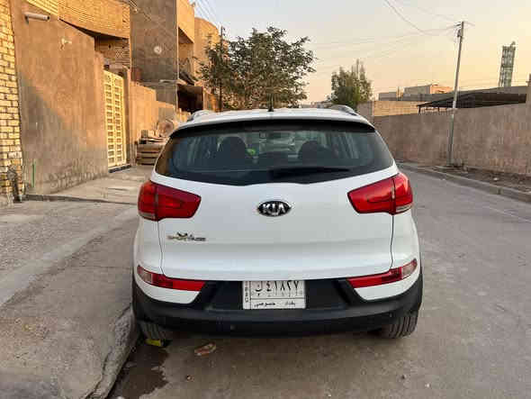 السلام عليكم كيه سبورتج موديل 2015 خليجي السياره مكفوله من الصبغ ما عدا الدعاميه  مبدله  تبريد حداديه مكينه گير تخم تاير  رقم بغداد مشروع وطني بأسمي 
تحكم ستيرن اعتذر عن المراوس بيع فقط
تحكم بل مري
كامره خلفيه 
حساسات 
محرك 2000دوش 
الرقم *********** السعر 160
