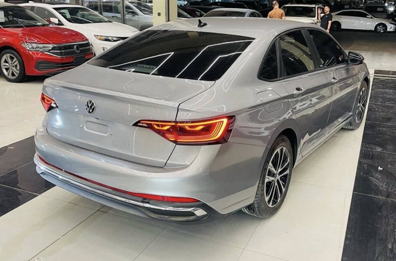 Volkswagen Jetta 2024 S SPORT - شكل جديد ‎
موديل  : 2024
‎2️⃣2️⃣سياره مرقم /جاهز تحويل شرط رقم اربيل
‎اخت صفر ماشية ٤ مايل فقط 🆕 
‎سيارة بدون ارباگ 🆗
‎المحرك:- i4 - 1.5L Turbo 
‎المواصفات 
‎شاشه كبير 
‎گيج الكتروني
‎بريك بصمه 
‎رادار امامي و خلفي وجانبيه 
‎كاميرا 
CarPlay
‎فحم شركة   
Auto-Start/Stop
‎لايتات Led+Xzenon
‎سبغ: جاملغ فقط بدون دواخل
‎بها مكانين pdr  
ماشي 10 مايل
مكان اربيل 
سعر 169 و مجال قليل 
*********** واتساب
‎كورك [***********]
