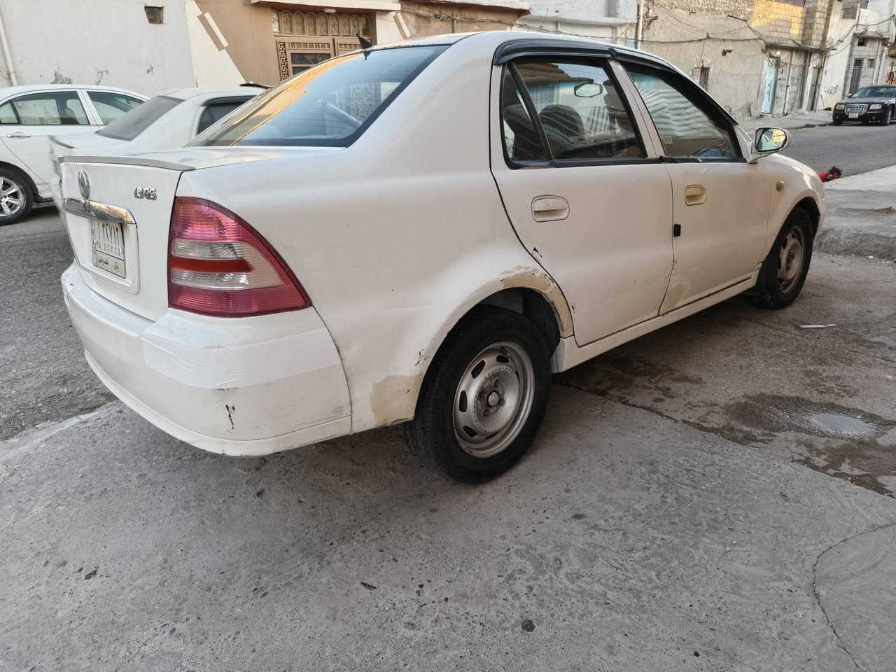 للبيع او مراوس سيكي 13 مشروع وطني بسمي سياره جاهزة ونضيفه كهربائيات كلها شغاله تبريد ثلج 🥶 طخم جديد طخم تاير جديد مال جناي بيها صبغ بجاملغ اليمين بدون دواخل الباقي كدام العين السعر 34  ***********
