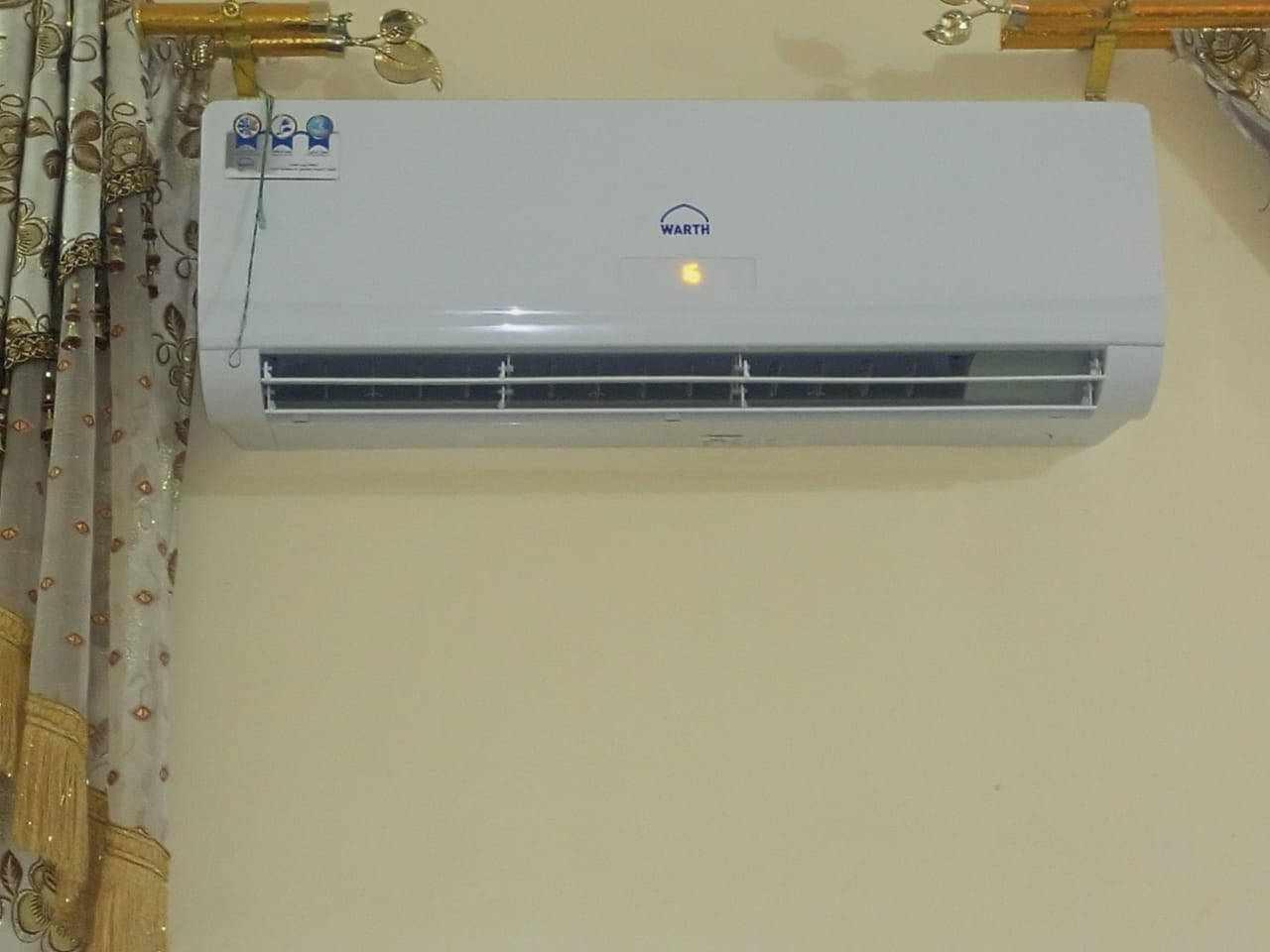 تنصيب السبالت بكافة الأحجام و بمختلف الأنواع 
غسل شامل 
نقل اجهزة التبريد من مكان إلى آخر 
صيانة موقعية 
اتصل وادلل ***********
