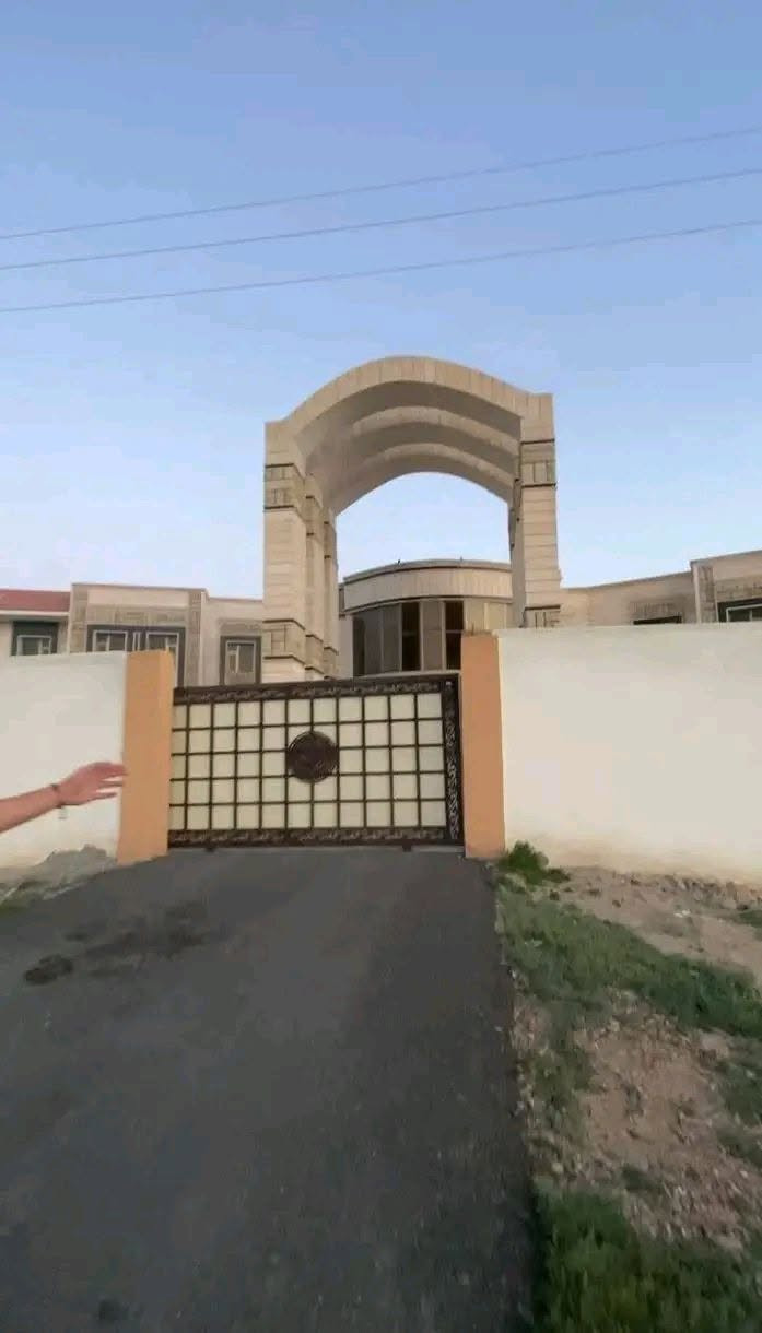 📢 يعلن مكتب عدن عن عرض مميز وبسعر مغري
🔥 300 متر بسعر 13 مليون فقط

📄 طابو ملك صرف سكني
📍 الموقع: بغداد – التاجي، بجانب سبع البور، منطقة مطره وسماده
⏱️ تبعد عن بغداد حوالي 35 دقيقة

✅ الأرض مخدومة بالكامل
🛣️ مقابل شارع السايدين الجديد
⚡ كهرباء
🏫 مدرسة
🏢 بلدية وناحية خيرات
⚡ دائرة كهرباء

🌟 موقع مناسب للسكن والاستثمار

📞 للاستفسار: ***********
