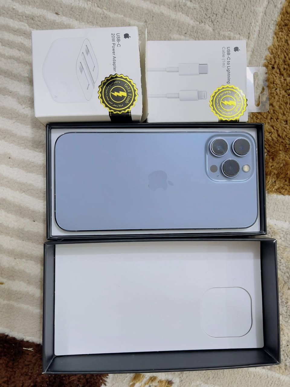 السلام عليكم 
جهاز 13برو ماكس للبيع 
جهاز نظيف  100‎%‎ذاكره 1تيره البطاريه 81مكفول من كلشي الجهاز كلشي  شغال ما مفتوح ولا داخل صيانه السعر750 بي مجال الملحقات شاحنه +كارتونه الاصلي مال الشركه +كفرات 2
للتواصل *********** بي واتساب 
او التواصل خاص 
مكاني الانبار الخالديه
