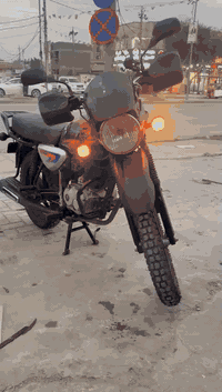 سلام عليكم بوكسر للبيع موديل ٢٠٢١ درجه مرقمه بغداد الدراجه مكفوله كفاله عامه مال بيت ما مشتغله دلفري ماشيه 47  مكاني بغداد الدوره سعرهة 2100وبيهة مجال رقمي *********** رقمي الثاني *********** بي بس وتساب
