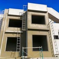 {معاكم كادر ابو علي اللباخ}  نعمل لبخ اسمنت بسعر المتر(2000) دينار  شر...