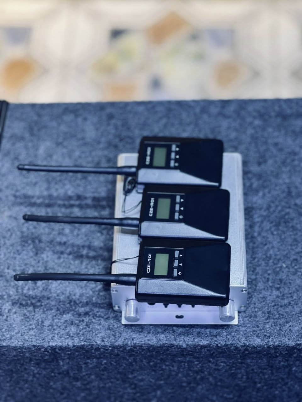 على بركة الله 
عرض رأس السنه الميلاديه 2026 ✅🎈

1-مرسل صوت FM  نظام مفتوح 
2- مستقبل صوت FM عدد 3 
مع كامل ملحقاتها 

• ينقل الصوت ب مدى كليو ونص متر •
• جوده عاليه •
• صوت نقي •

________⬇️كل هذا بسعر ⬇️________ 

       (650الف) (650الف) (650الف)

  📍  ⬇️⬇️عنوان المعرض ⬇️⬇️📍
📍العراق _ ذي قار _ سوق الشيوخ _ شارع القادسية مقابيل مدرسة الوهج الاهلية 📍 
#يوجد خدمة توصيل لجميع المحافظات
للطلب والاستفسار مراسلة الحساب او الاتصال على الارقام التالية 
***********
***********
#الدر_للصوتيات
