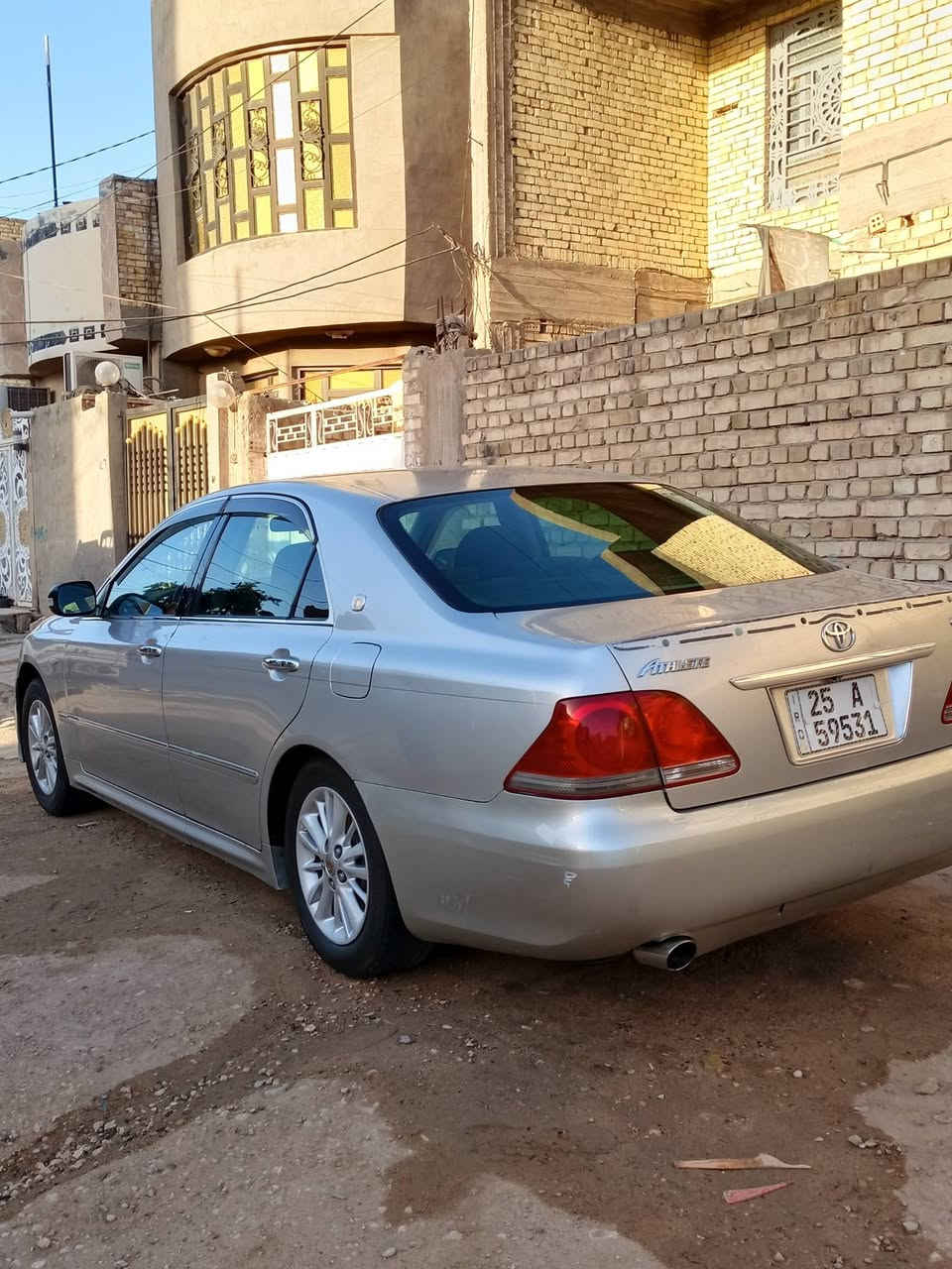 السلام عليكم شاهينه للبيع او المراوس بملكه صدفيه او اوبتيما  شاصي 82 موديل 2005 
ترحيب خمس بصمات بصمه سوده 
ومعروفه باقي المواصفات 
معروضه 135 
تحورة نجف من جوه فوك امارات والظفيره عايدها بالنجف ولا كلوب يشتغل شرط 
***********
